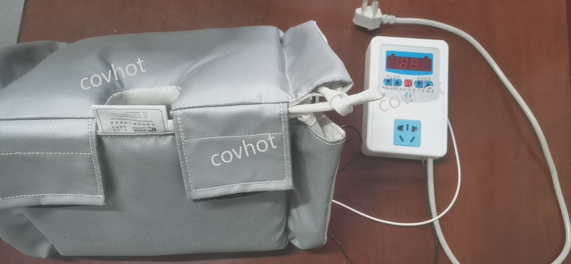 電伴熱防凍<a href=http://m.zuizhineng.cn/e/tags/?tagname=%E4%BF%9D%E6%B8%A9%E5%A5%97 target=_blank class=infotextkey>保溫套</a>